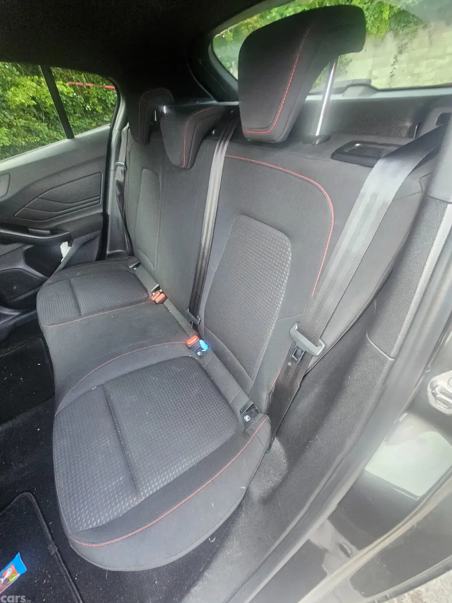 Ford Focus Hatchback, Petrol, 2019, Grey