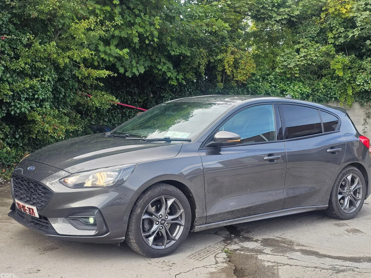 Ford Focus Hatchback, Petrol, 2019, Grey