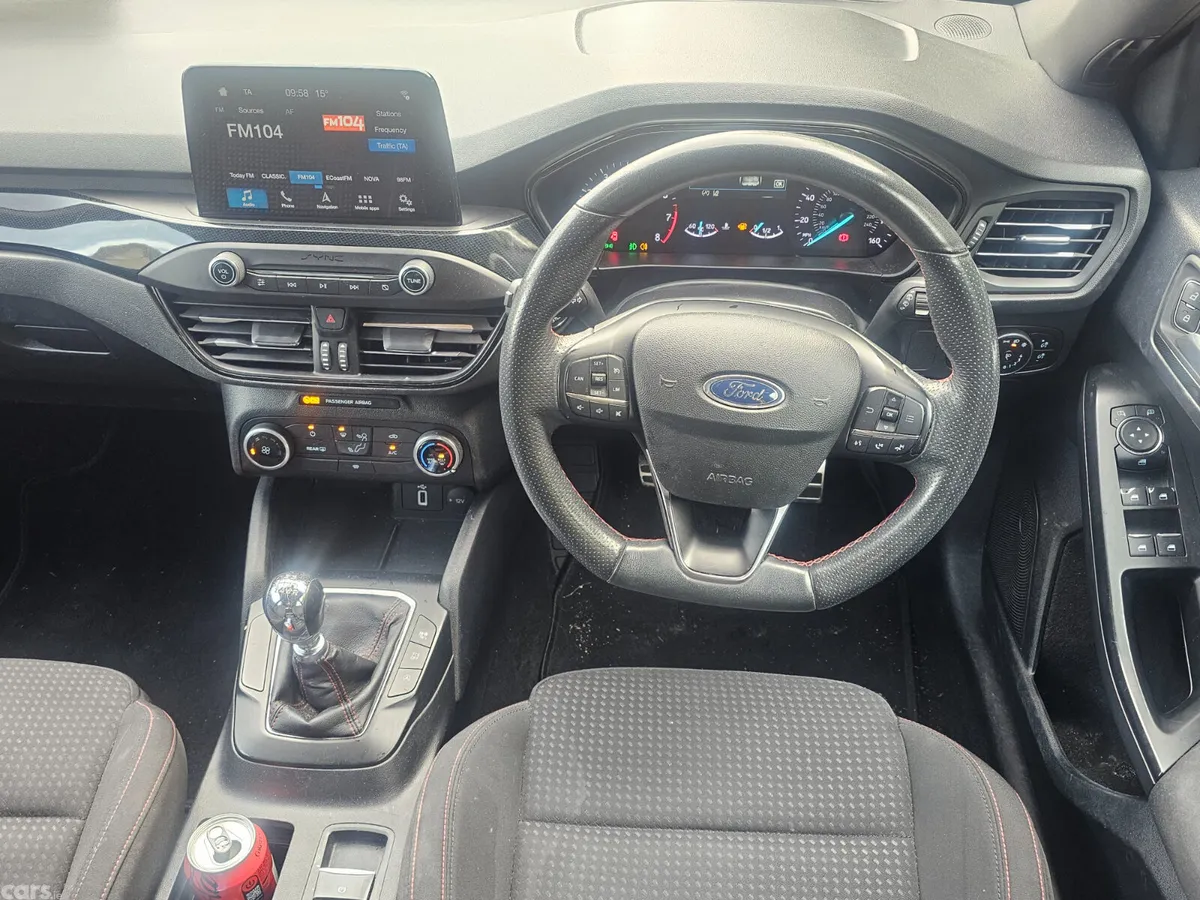 Ford Focus Hatchback, Petrol, 2019, Grey