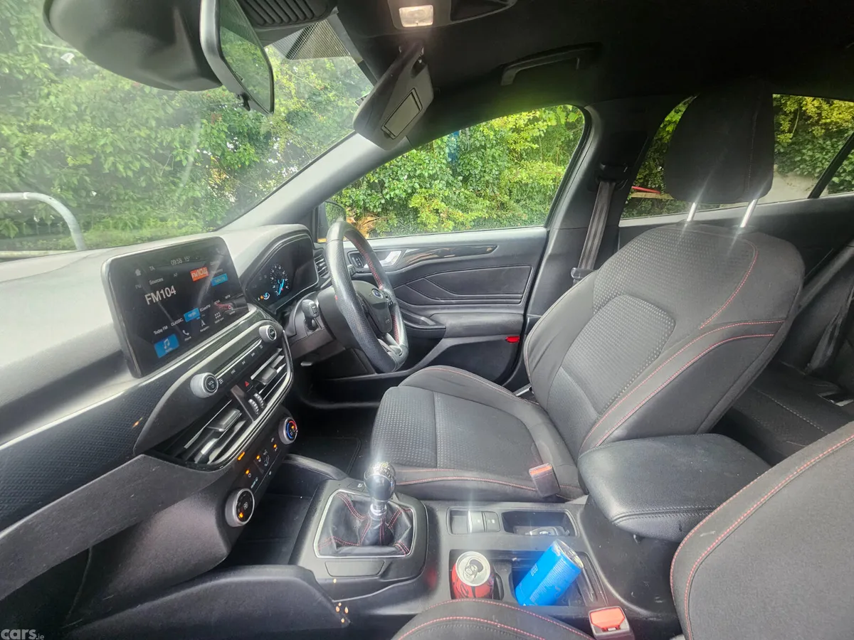 Ford Focus Hatchback, Petrol, 2019, Grey