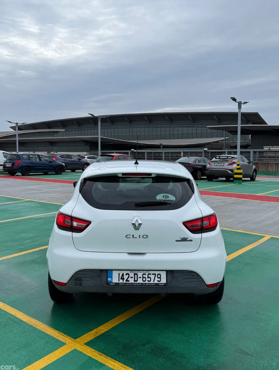 Renault Clio Hatchback, Petrol, 2014, White