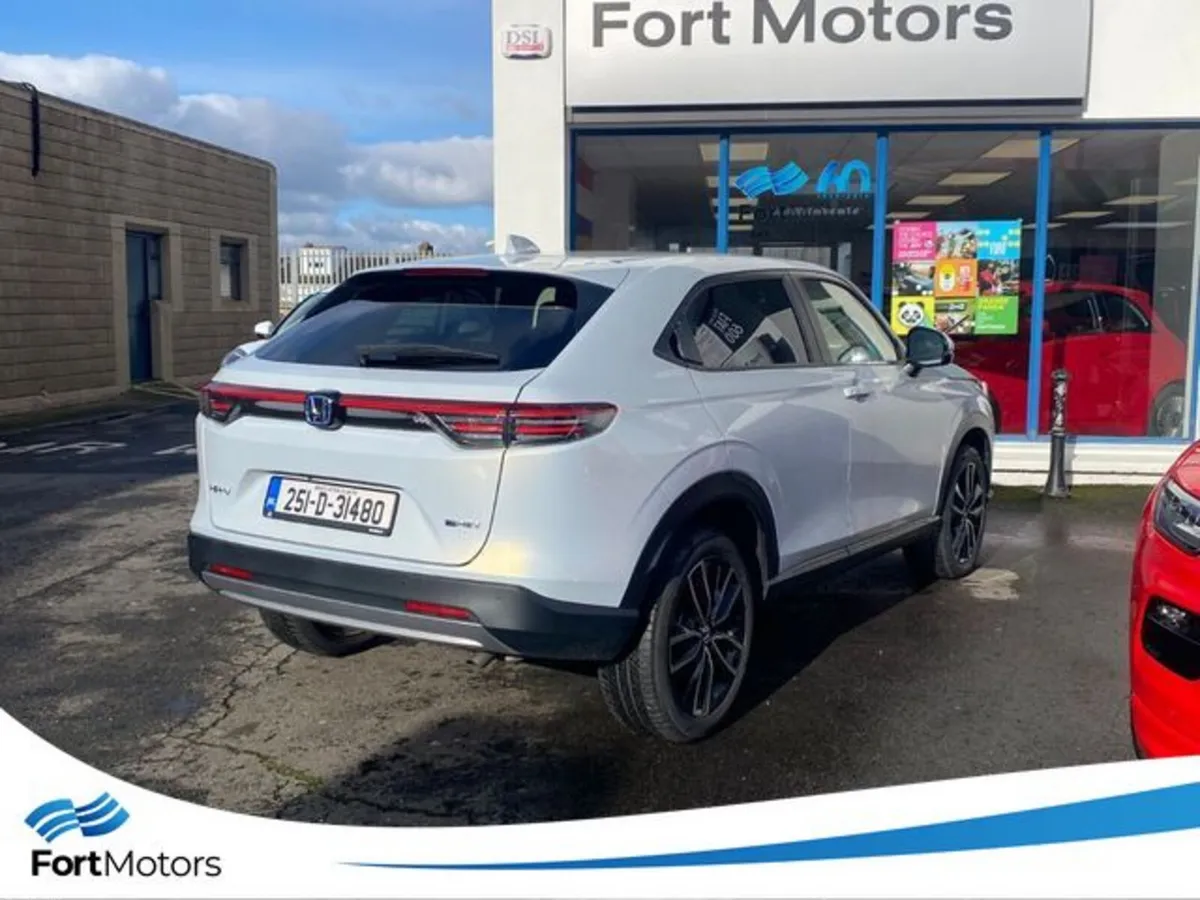 Honda HR-V Hatchback, Petrol Hybrid, 2025, White