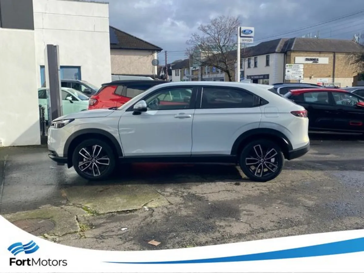 Honda HR-V Hatchback, Petrol Hybrid, 2025, White