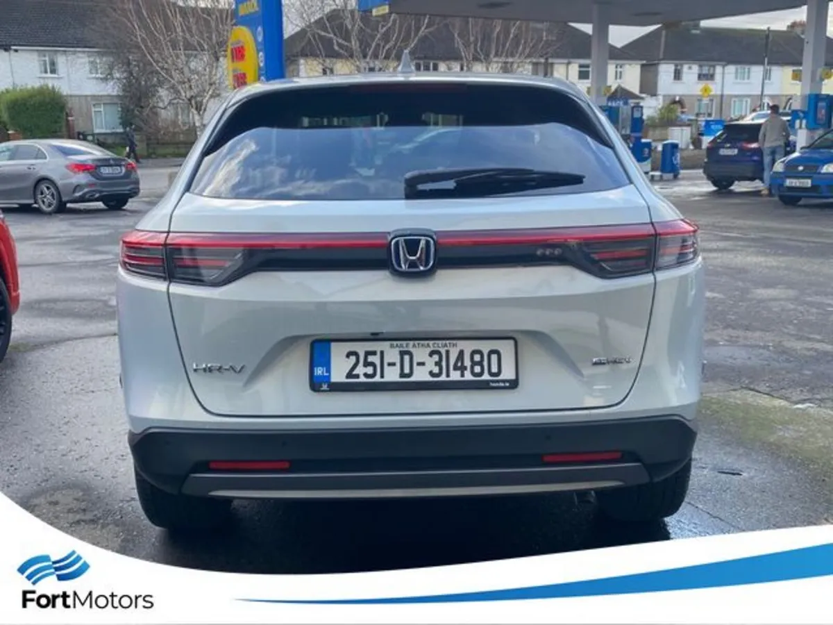 Honda HR-V Hatchback, Petrol Hybrid, 2025, White