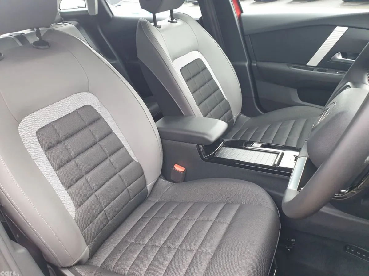 Citroen C4 Hatchback, Petrol, 2025, Red