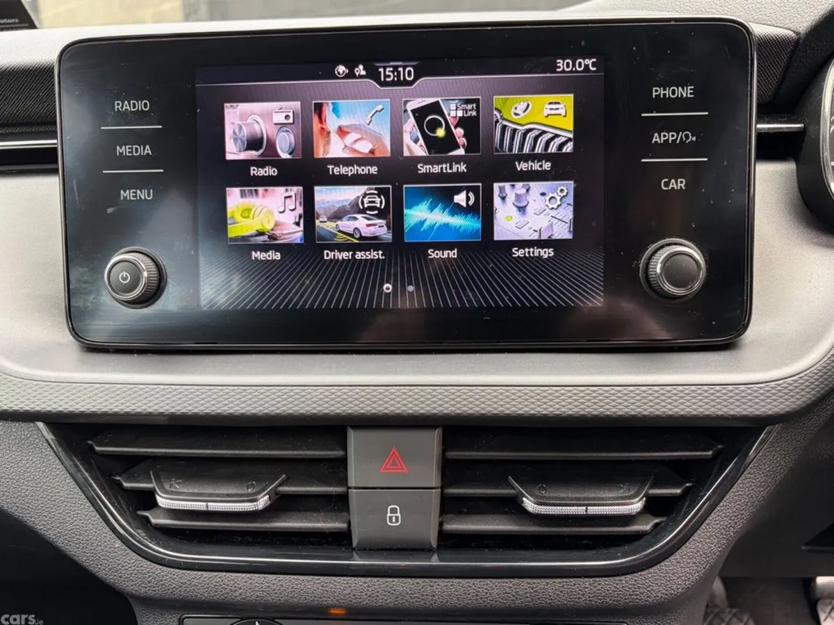 Skoda Kamiq Hatchback, Petrol, 2023, Silver