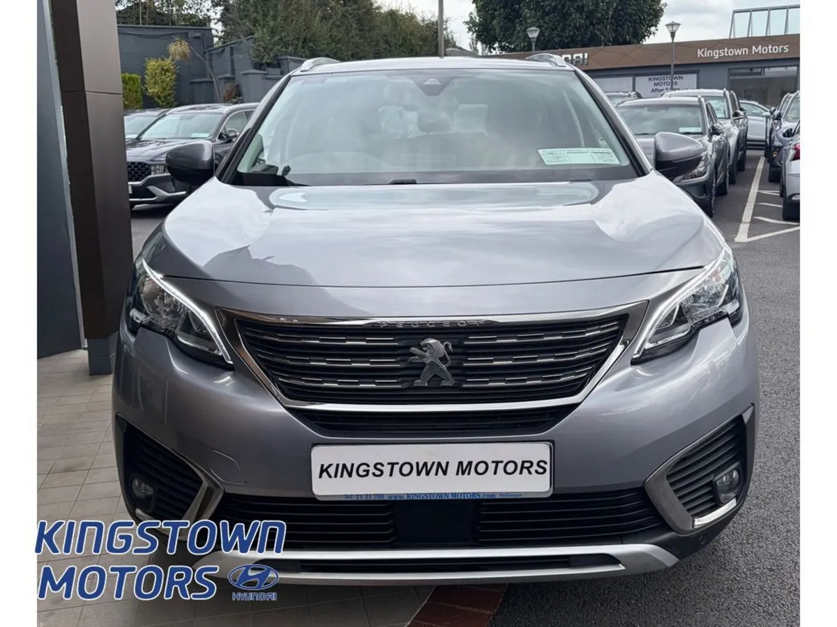 Peugeot 5008 MPV, Petrol, 2021, Grey