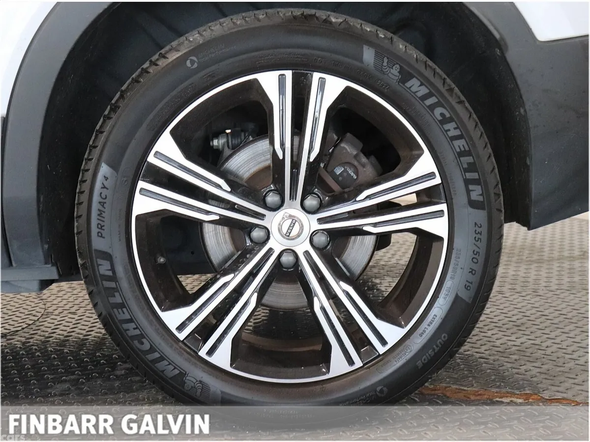 Volvo XC40 SUV, Petrol Plug-in Hybrid, 2022, Silver