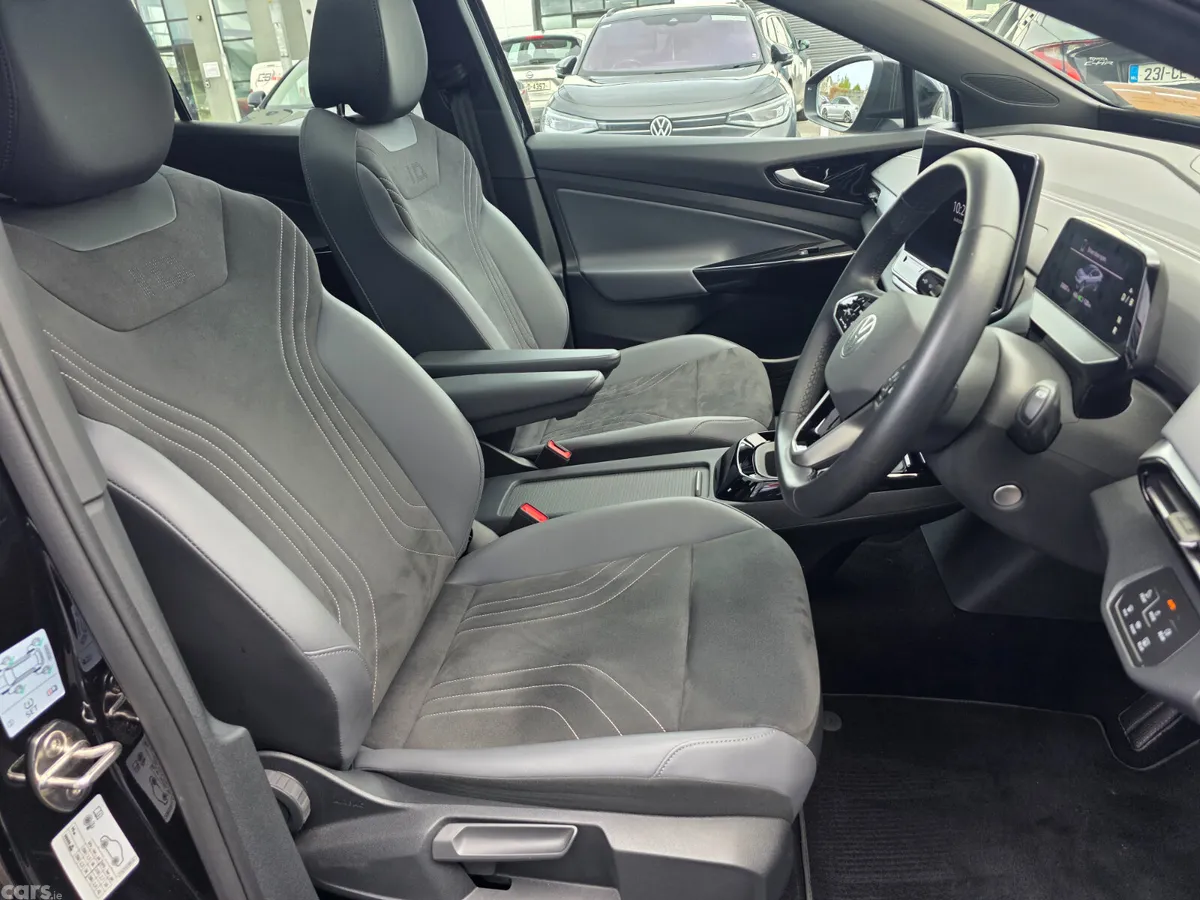 Volkswagen ID.5 SUV, Electric, 2024, Black