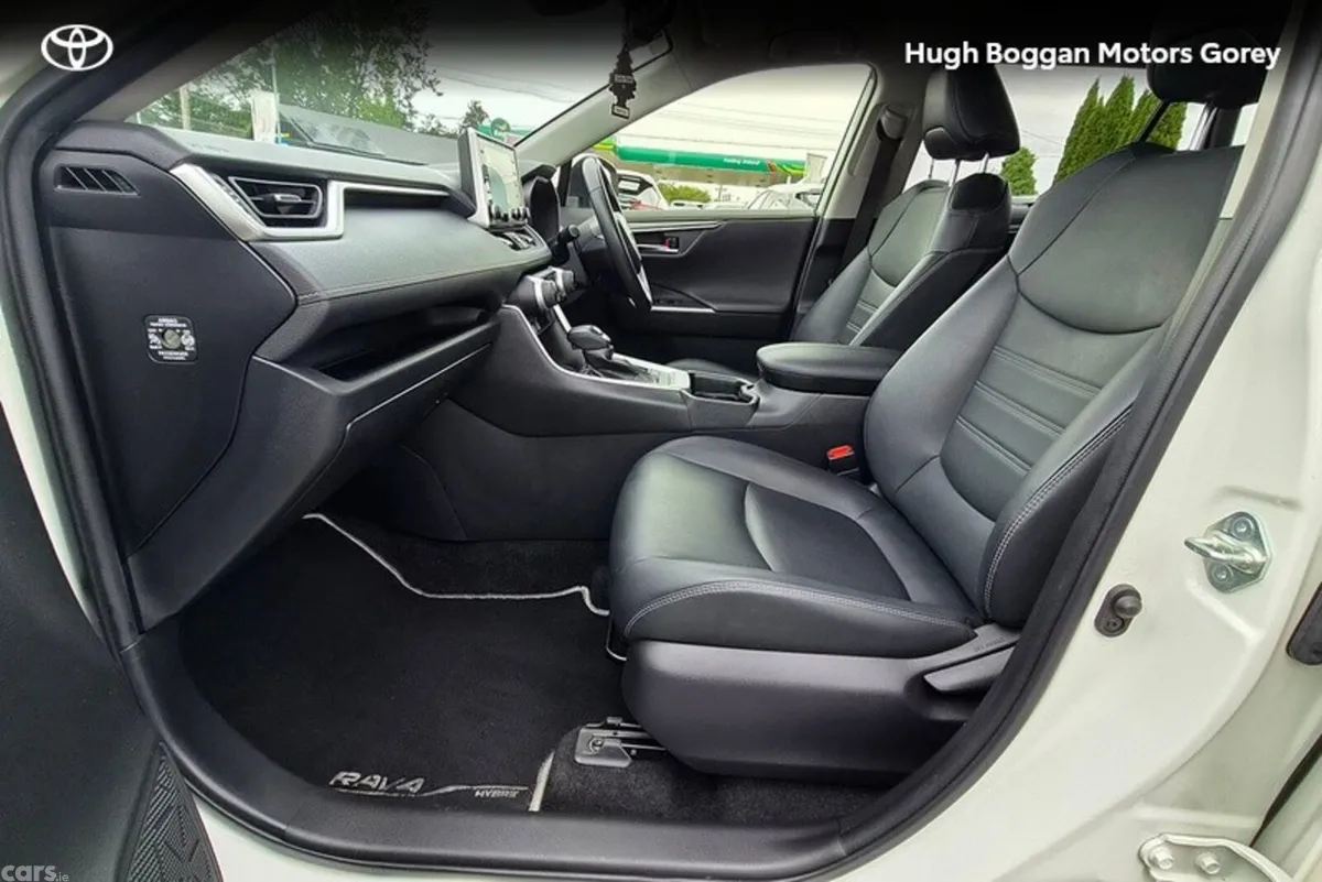 Toyota RAV4 SUV, Petrol Hybrid, 2021, White