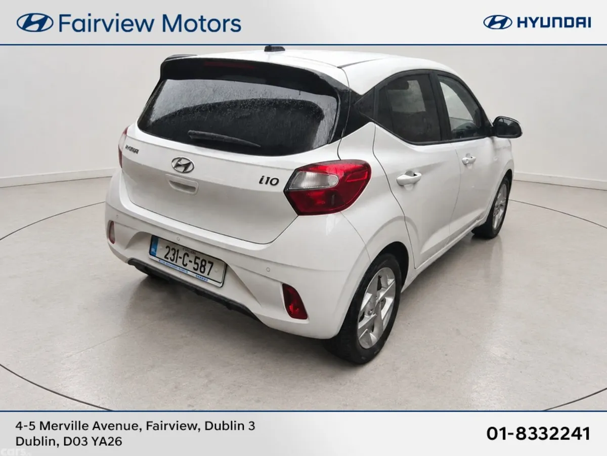 Hyundai i10 Hatchback, Petrol, 2023, White