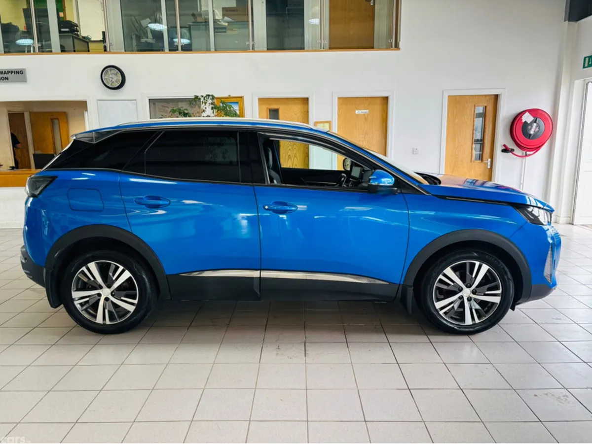 Peugeot 3008 MPV, Diesel, 2021, Blue