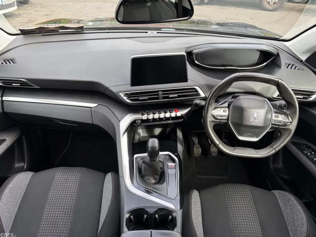 Peugeot 3008 MPV, Diesel, 2018, Black