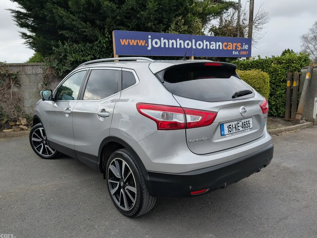 Nissan Qashqai Hatchback, Diesel, 2015, Silver