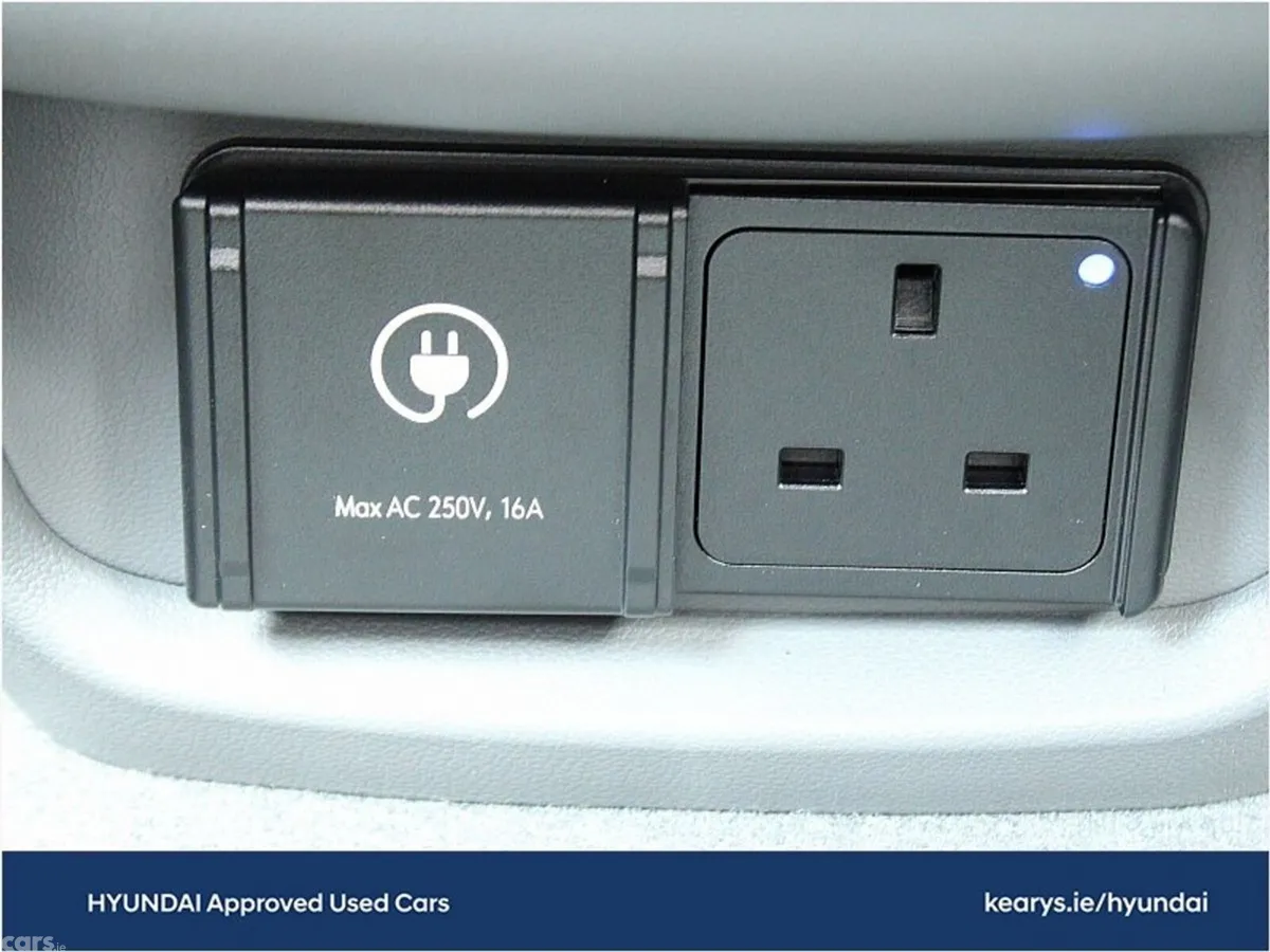 Hyundai INSTER Hatchback, Electric, 2027, Black