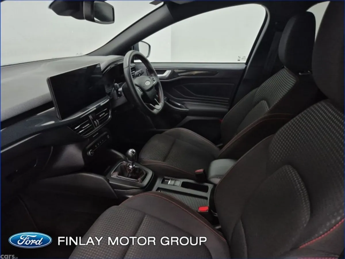 Ford Focus Hatchback, Petrol, 2023, Blue