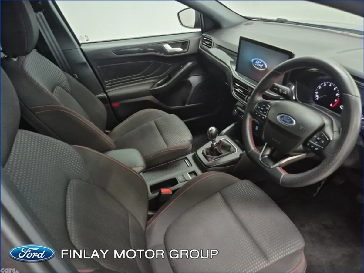 Ford Focus Hatchback, Petrol, 2023, Blue
