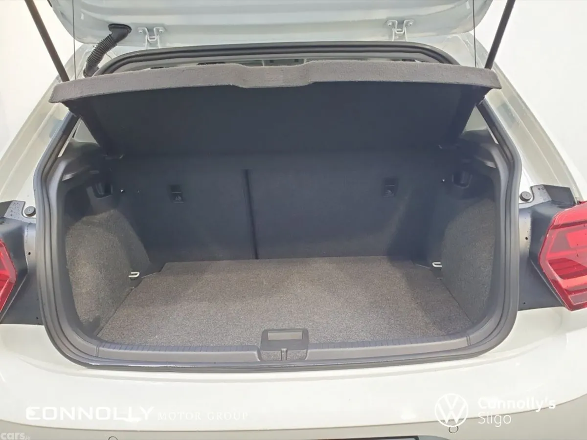 Volkswagen Polo Hatchback, Petrol, 2021, White