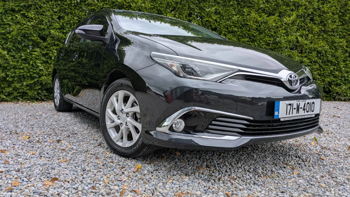 Toyota Auris Hatchback, Petrol, 2017, Black