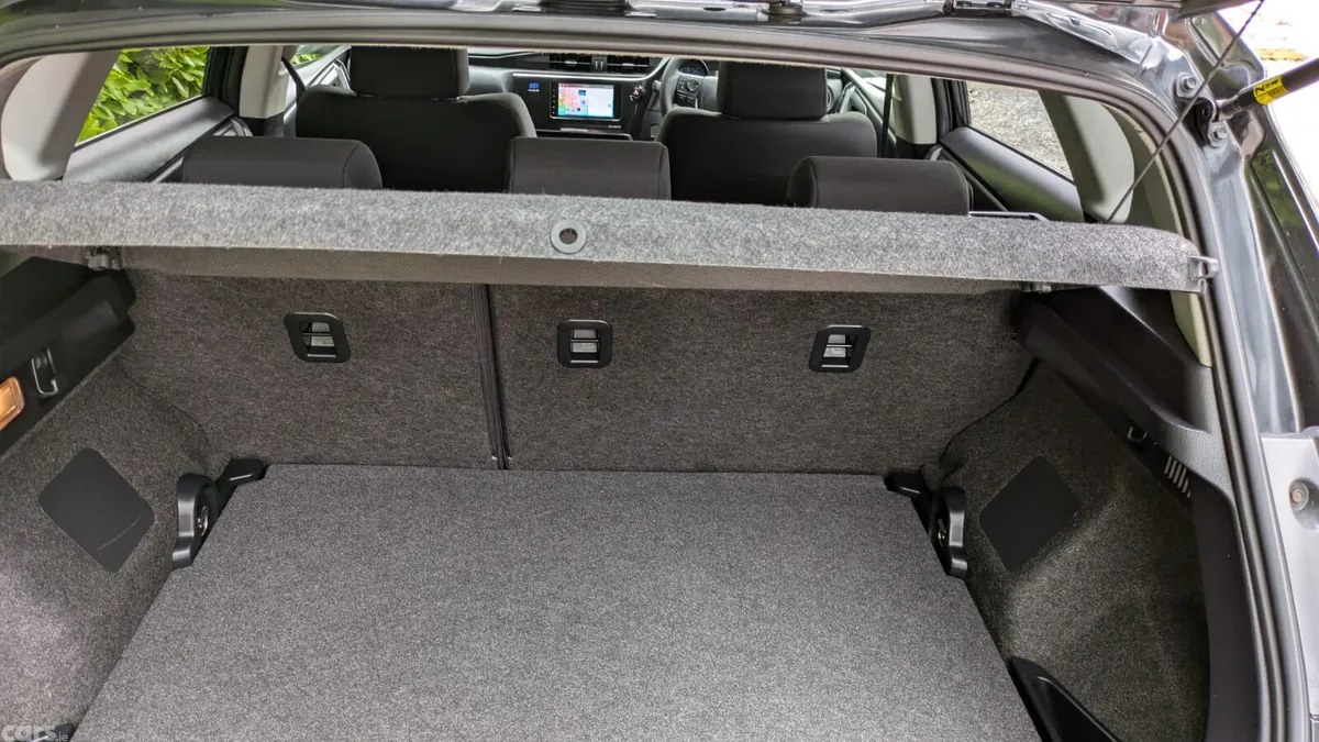 Toyota Auris Hatchback, Petrol, 2017, Black