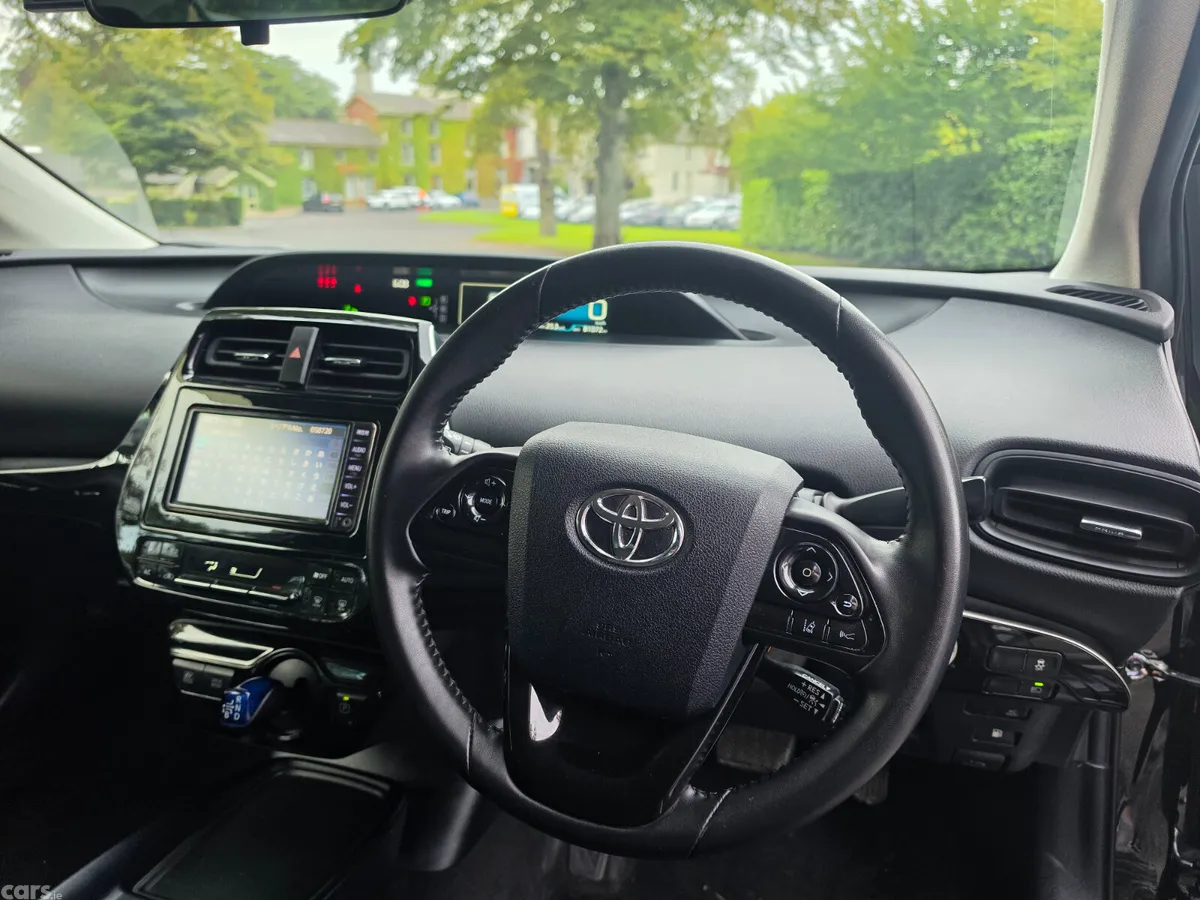 Toyota Prius Hatchback, Petrol Hybrid, 2020, White
