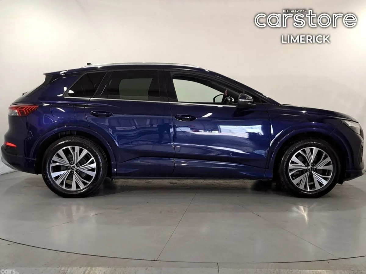 Audi e-tron SUV, Electric, 2023, Blue
