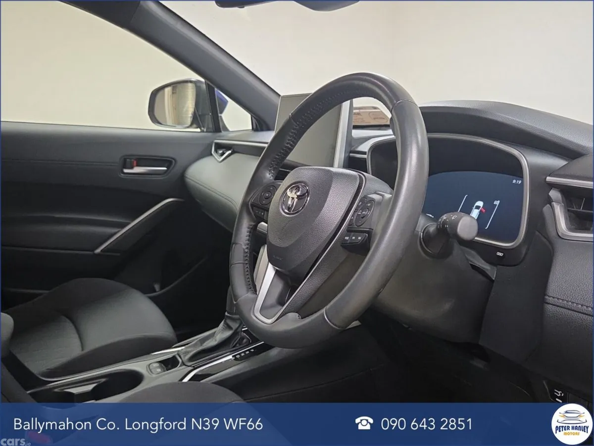 Toyota Corolla Cross Hatchback, Petrol Hybrid, 2025, Blue