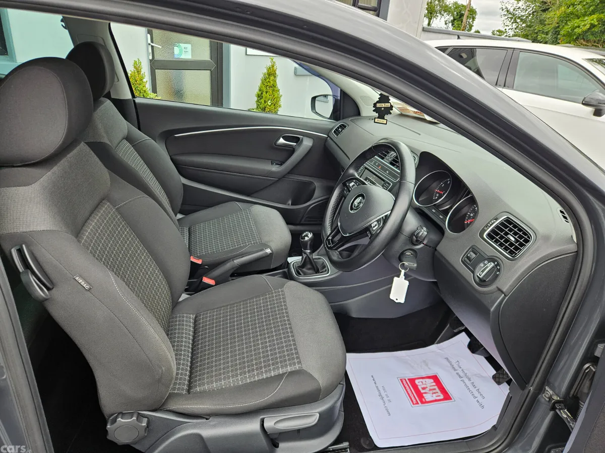 Volkswagen Polo Hatchback, Petrol, 2016, Grey
