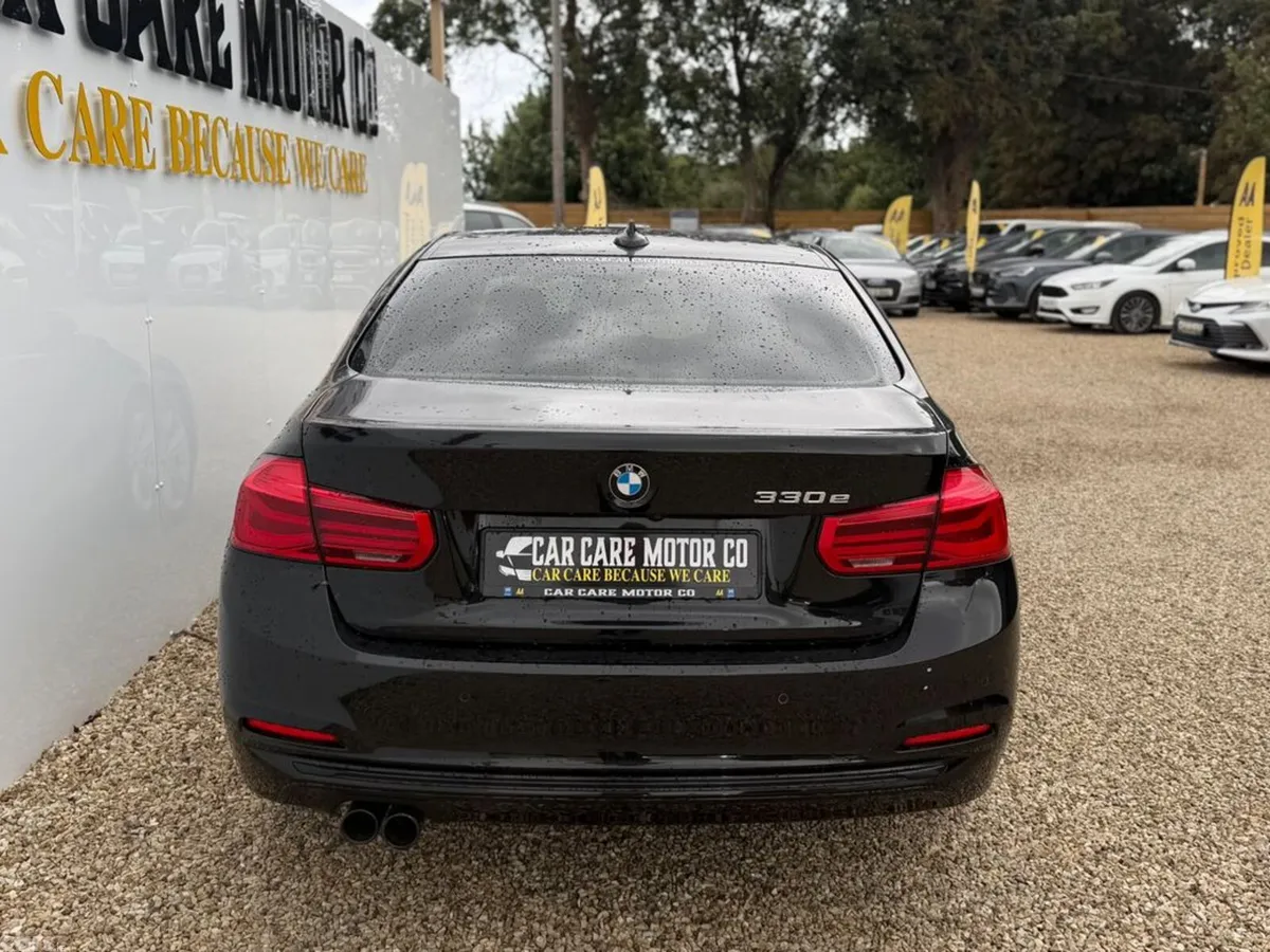 BMW 3-Series Saloon, Petrol Hybrid, 2018, Black