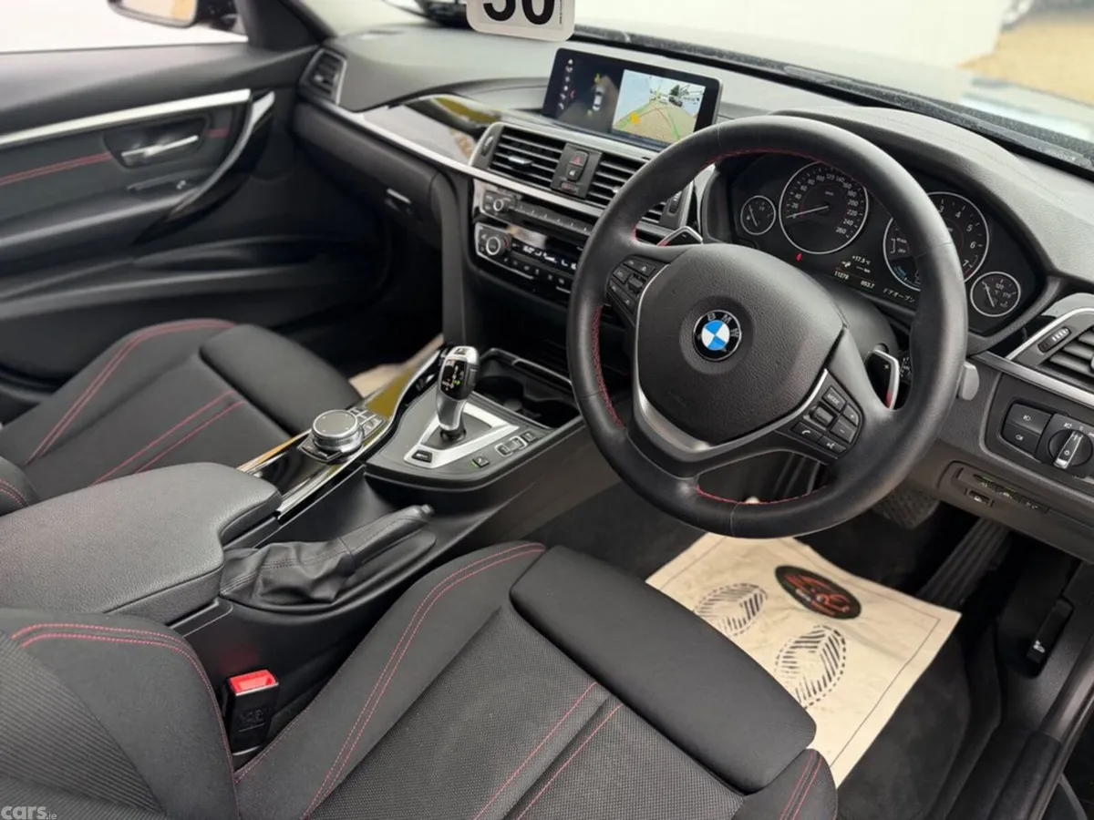 BMW 3-Series Saloon, Petrol Hybrid, 2018, Black