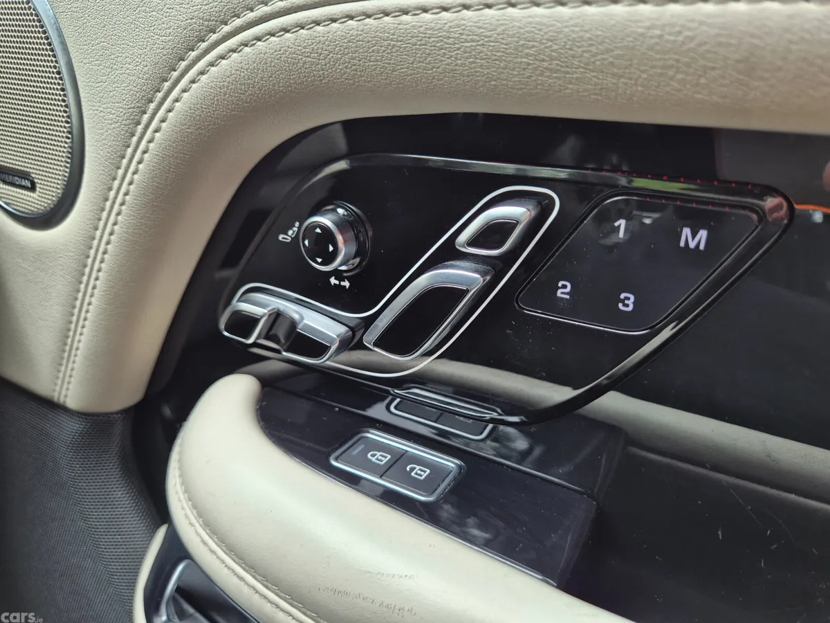 Land Rover Range Rover SUV, Petrol Plug-in Hybrid, 2021, Grey