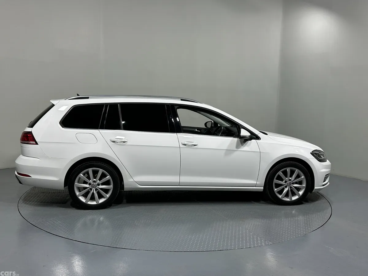 Volkswagen Golf Estate, Petrol, 2019, White