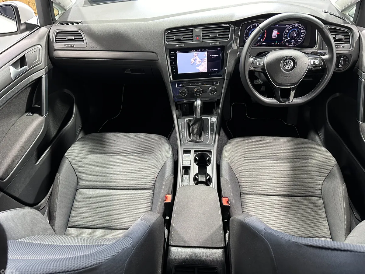 Volkswagen Golf Estate, Petrol, 2019, White