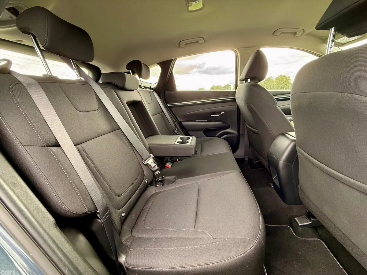 Hyundai Tucson SUV, Petrol Hybrid, 2022, Blue