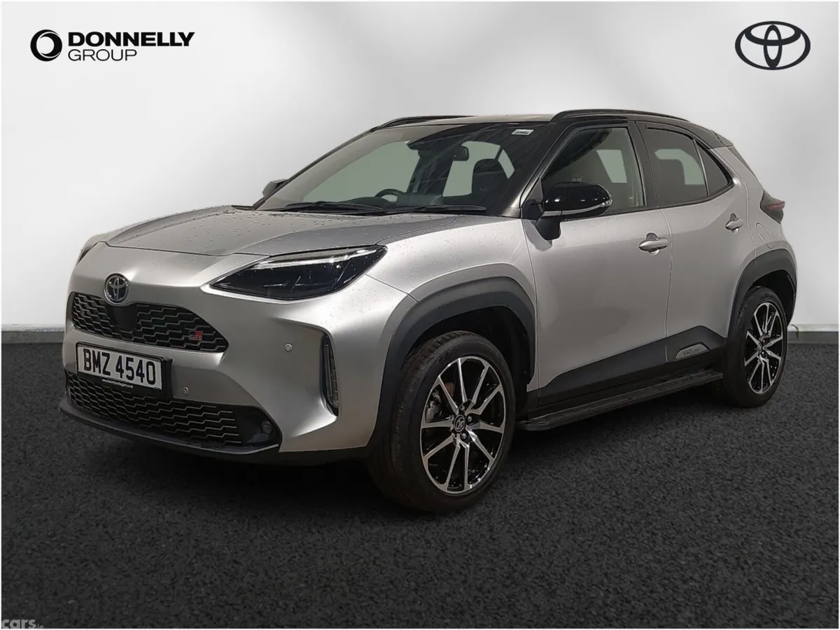 Toyota Yaris Cross Estate, Petrol Hybrid, 2023, Silver