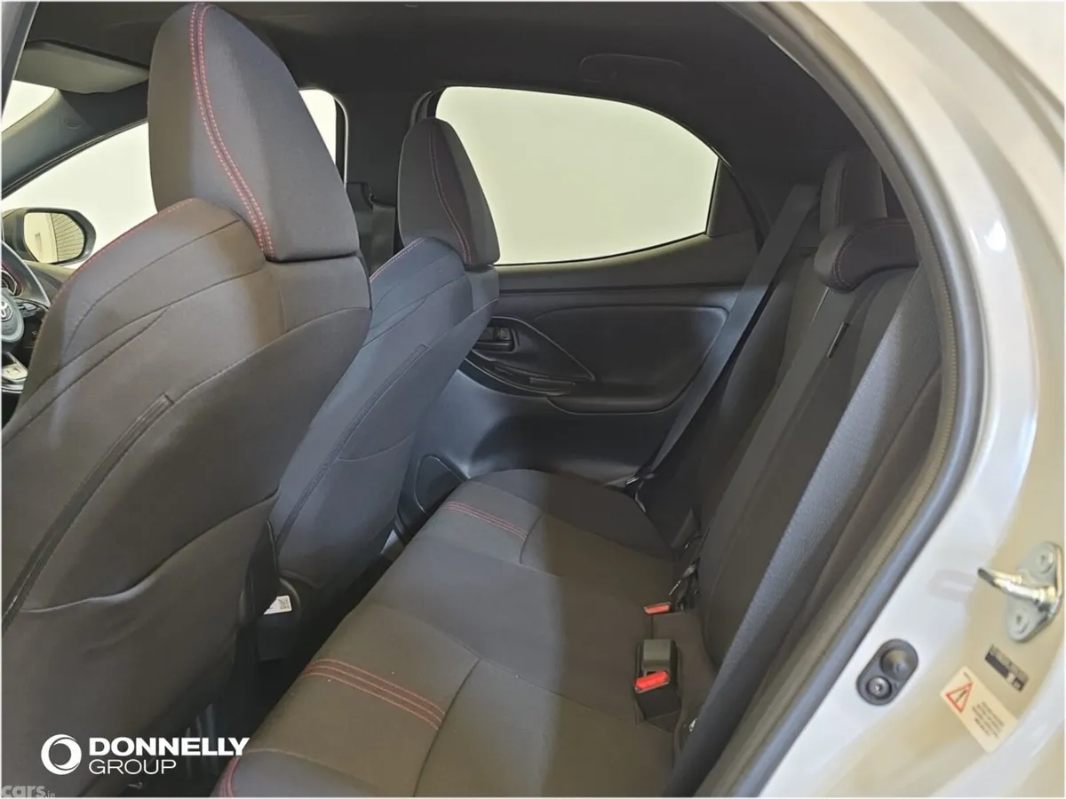Toyota Yaris Hatchback, Petrol Hybrid, 2023, Grey