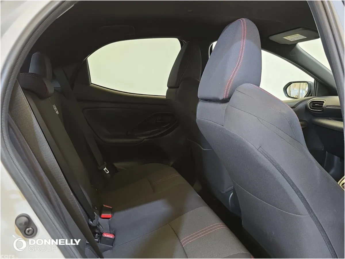 Toyota Yaris Hatchback, Petrol Hybrid, 2023, Grey