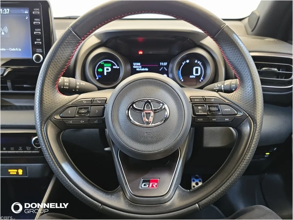 Toyota Yaris Hatchback, Petrol Hybrid, 2023, Grey