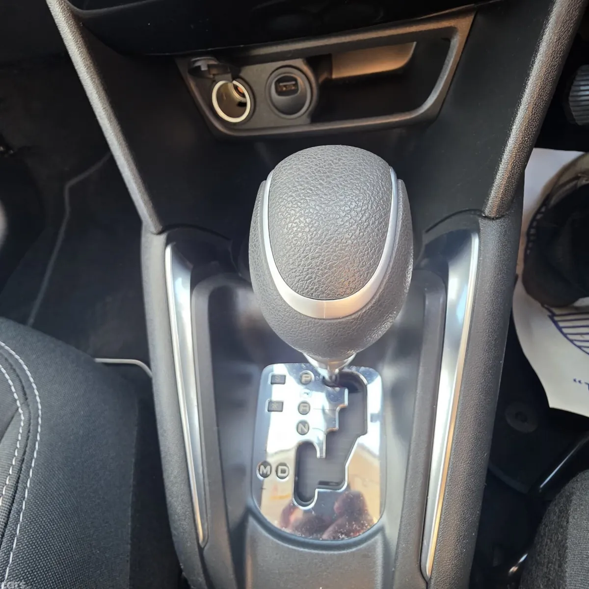 Peugeot 208 Hatchback, Petrol, 2017, Red