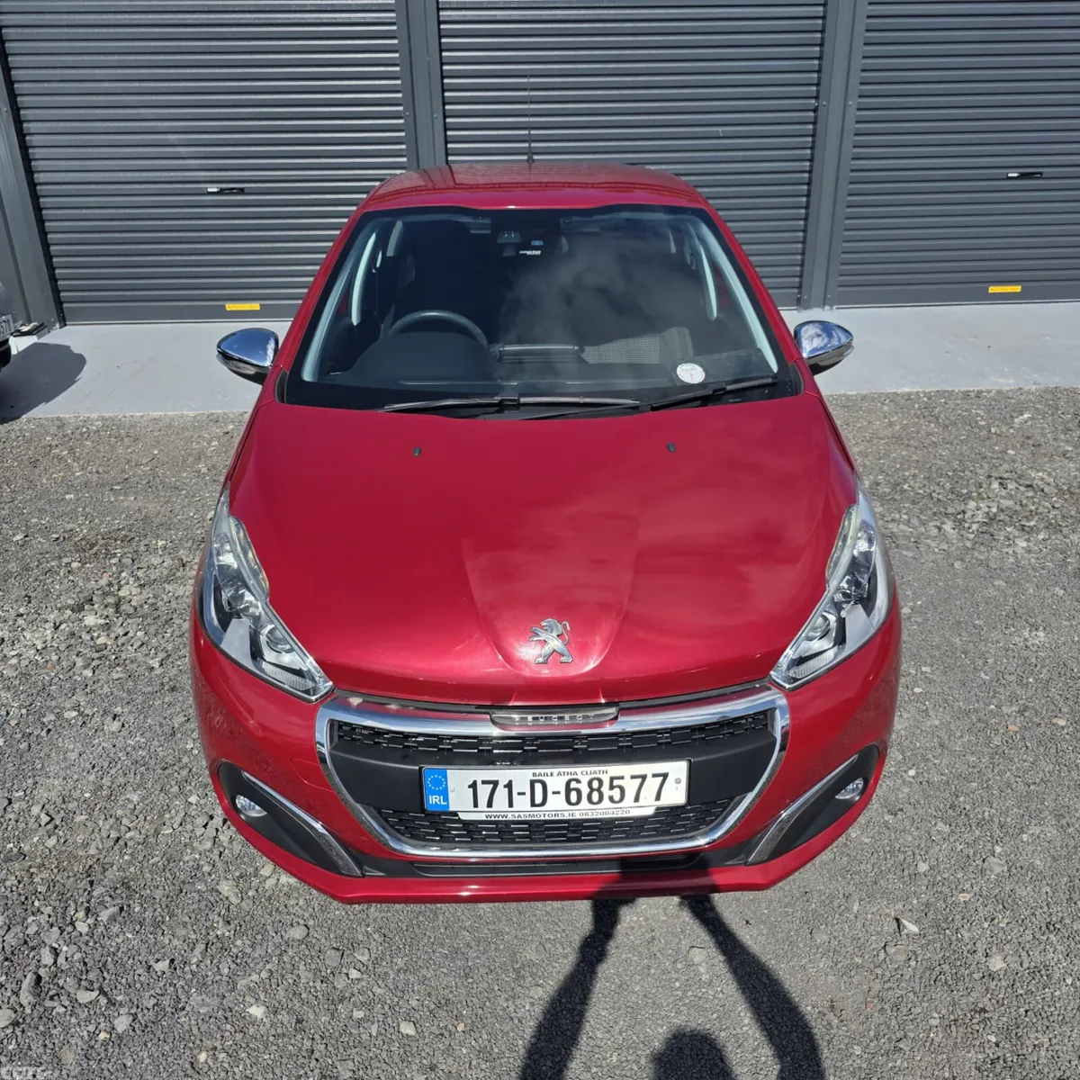 Peugeot 208 Hatchback, Petrol, 2017, Red