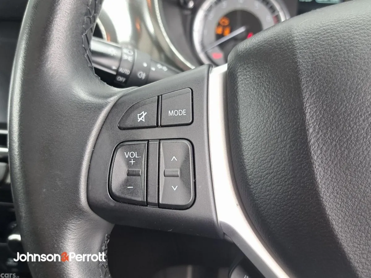Suzuki Vitara SUV, Petrol, 2023, Red