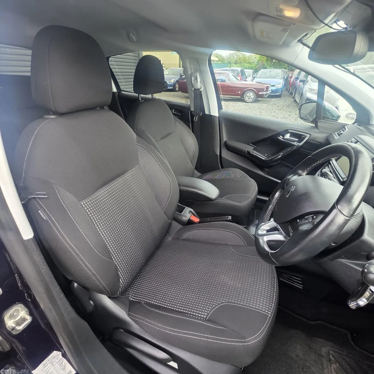 Peugeot 208 Hatchback, Petrol, 2018, Blue