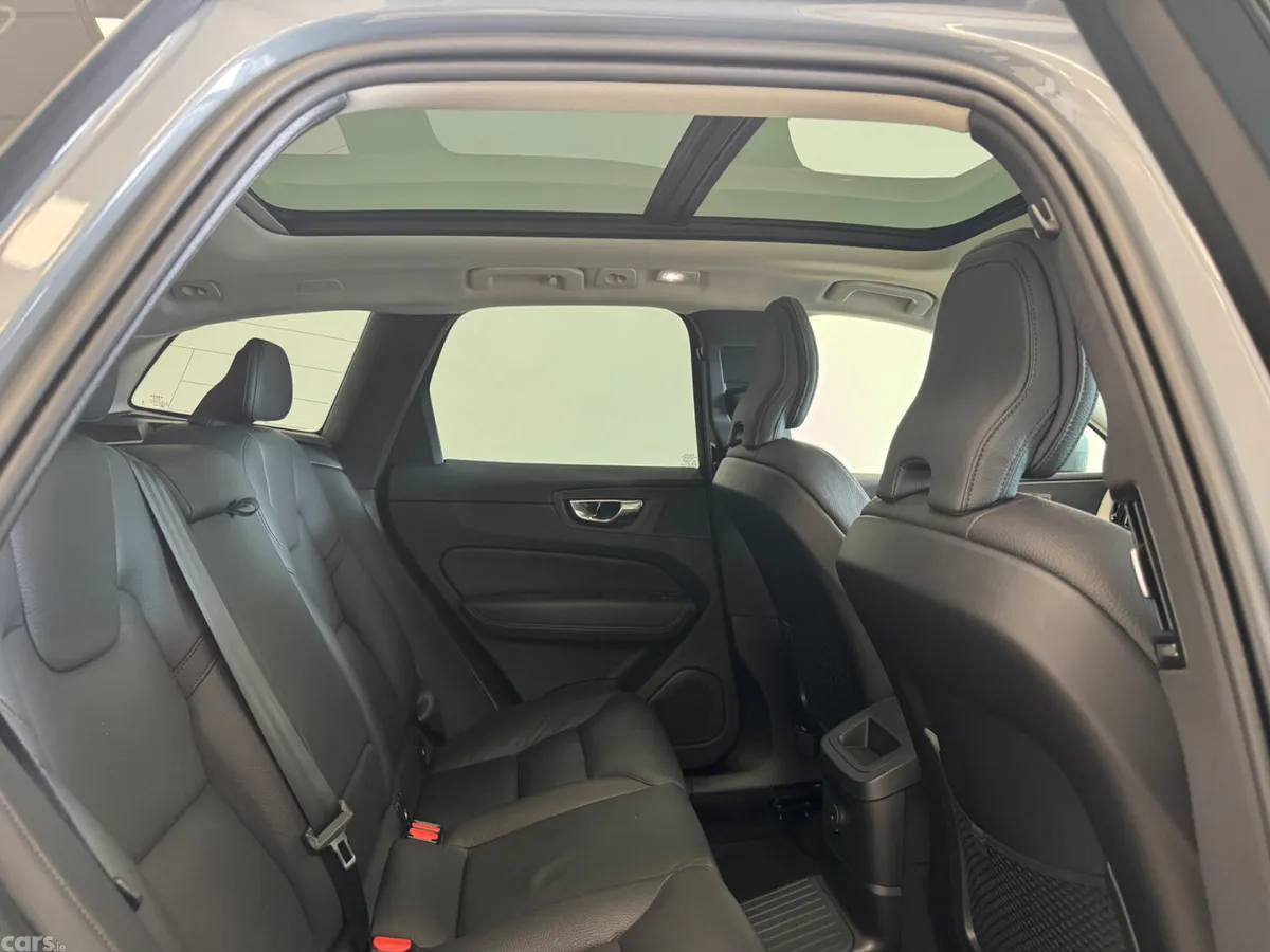 Volvo XC60 SUV, Petrol Plug-in Hybrid, 2024, Grey