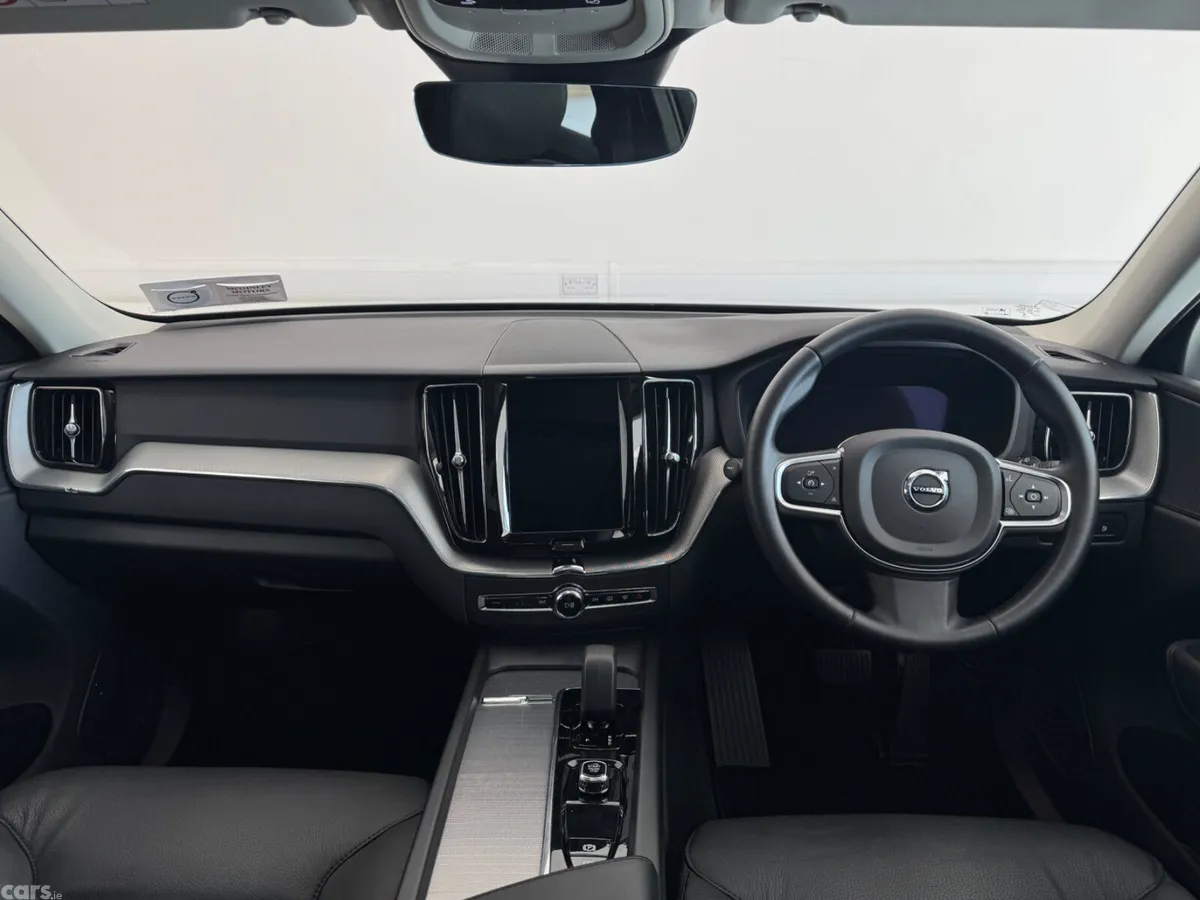 Volvo XC60 SUV, Petrol Plug-in Hybrid, 2024, Grey