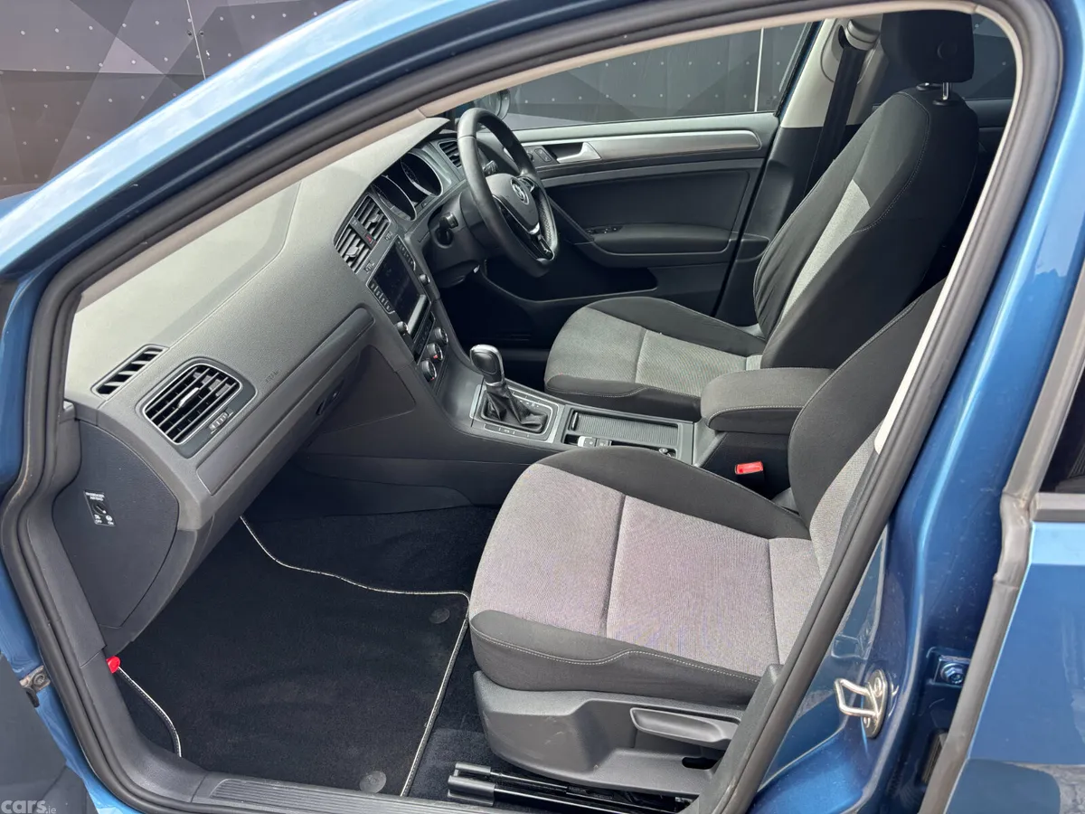Volkswagen Golf Hatchback, Petrol, 2015, Blue