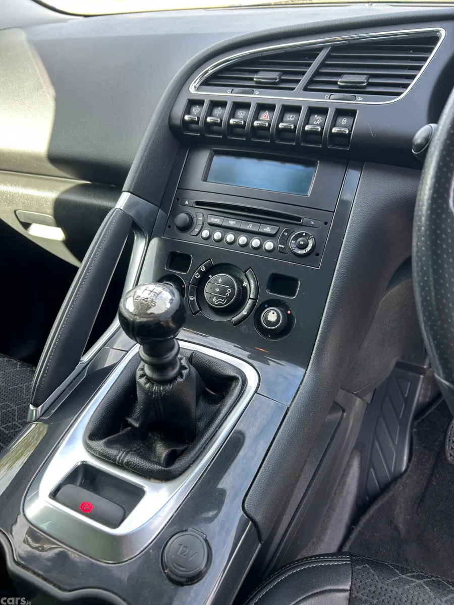 Peugeot 3008 SUV, Diesel, 2015, Grey