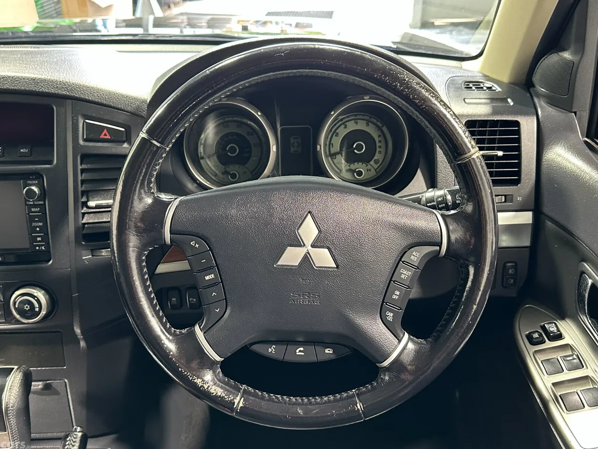 Mitsubishi Pajero SUV, Diesel, 2014, Black