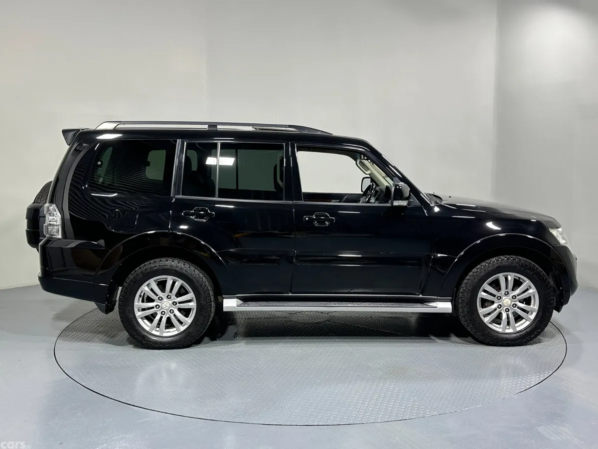 Mitsubishi Pajero SUV, Diesel, 2014, Black