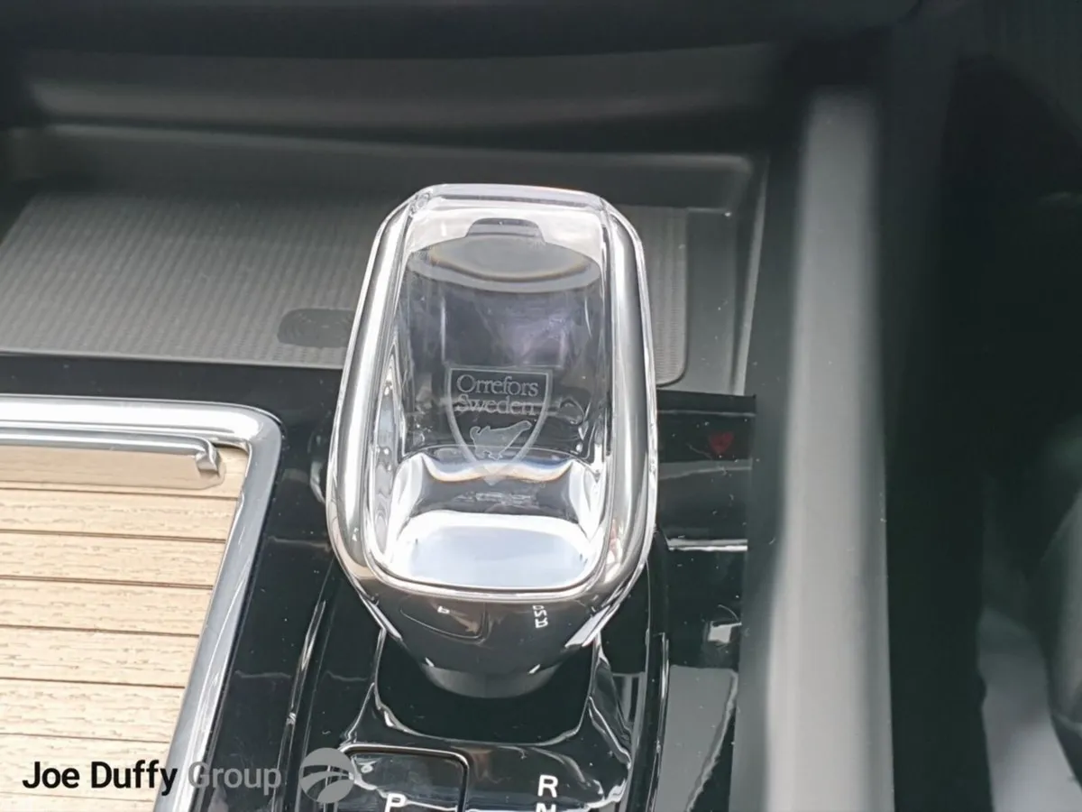 Volvo XC60 SUV, Petrol Plug-in Hybrid, 2026, Black