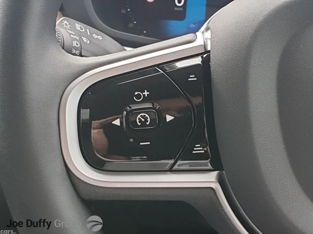 Volvo XC60 SUV, Petrol Plug-in Hybrid, 2026, Black
